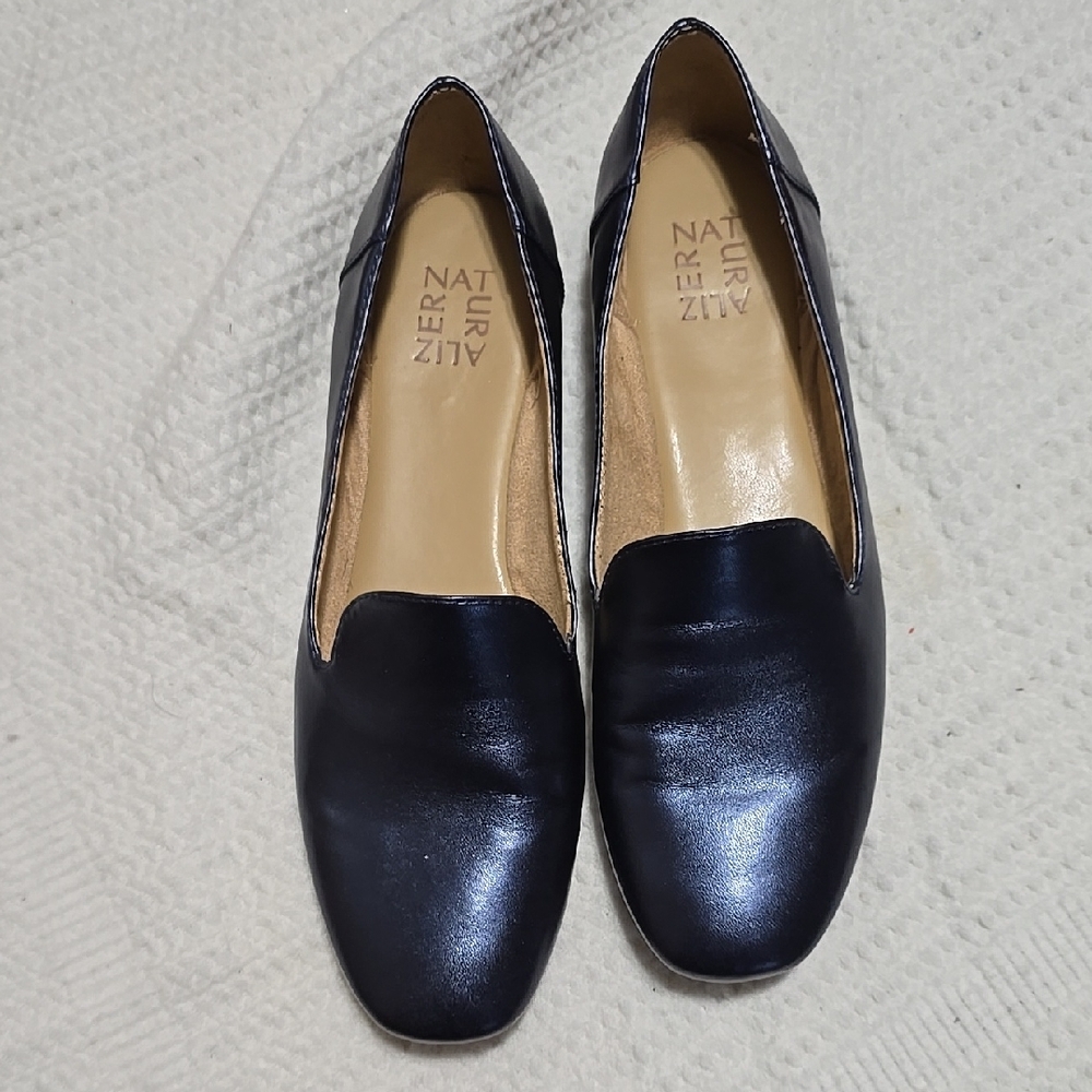 Naturalizer Elegant Black Loafers